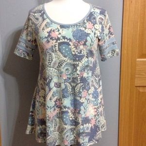 LulaRoe Perfect T